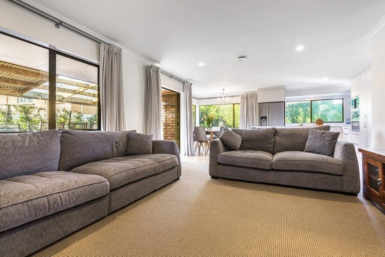 Photo of property in 10 Tom Keven Way, Pukekohe, 2120