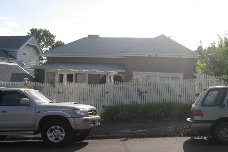 Photo of property in 17 Mays Street, Devonport, Auckland, 0624