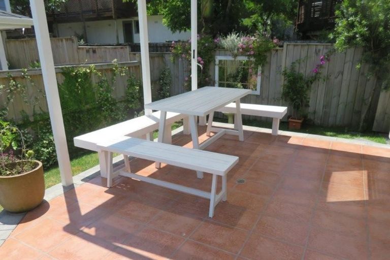 Photo of property in 6c Gibraltar Street, Howick, Auckland, 2014