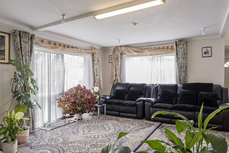 Photo of property in 15 Sari Place, Massey, Auckland, 0614