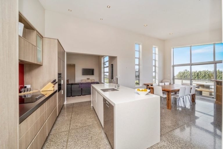 Photo of property in 1375 Carrington Road, Hurworth, New Plymouth, 4371