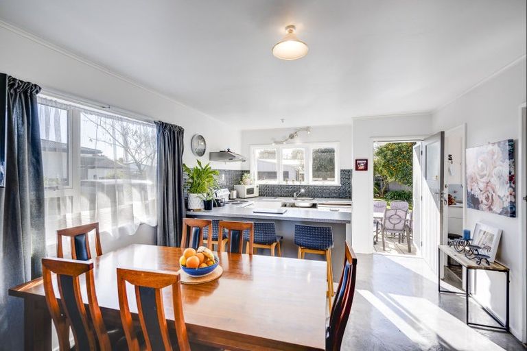 Photo of property in 28 Henley Crescent, Pirimai, Napier, 4112