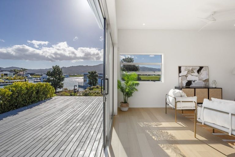 Photo of property in 16 Vanita Drive, Whitianga, 3510