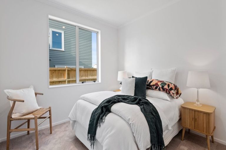 Photo of property in 29 Kukuwai Avenue, Red Beach, 0932