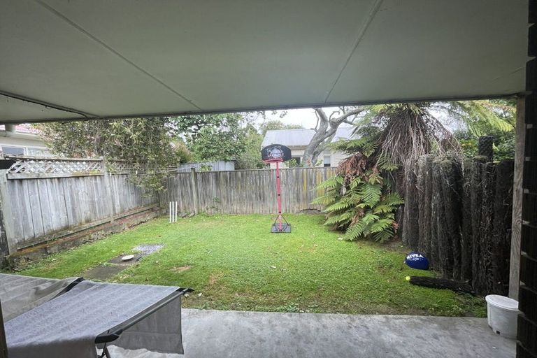Photo of property in 102-106 Marne Street, Hokowhitu, Palmerston North, 4410