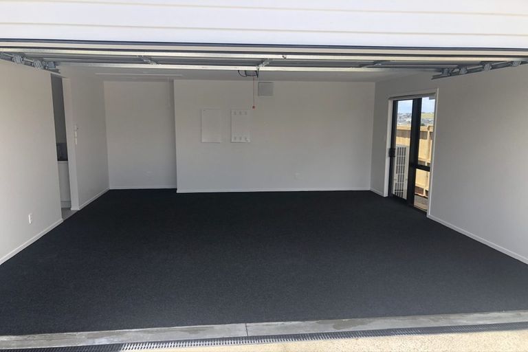 Photo of property in 9 Davey Crescent, Orewa, 0931