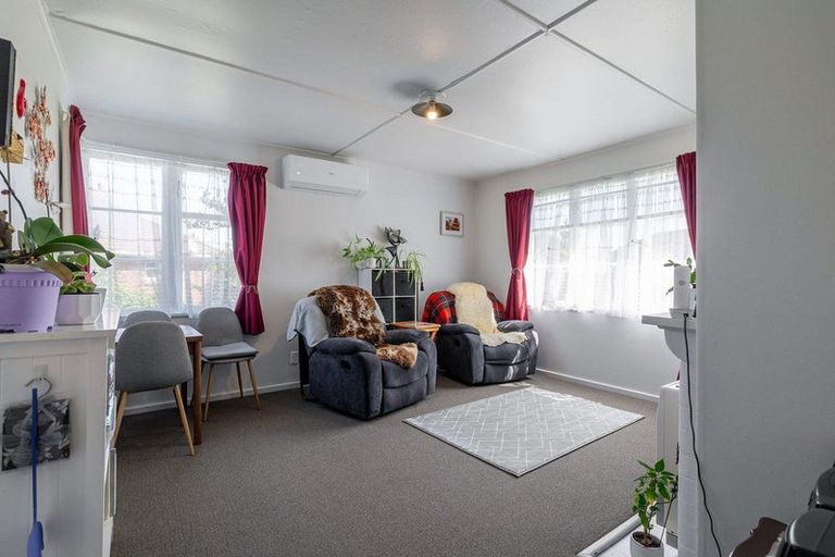 Photo of property in 39 Andrew Avenue, Roslyn, Palmerston North, 4414