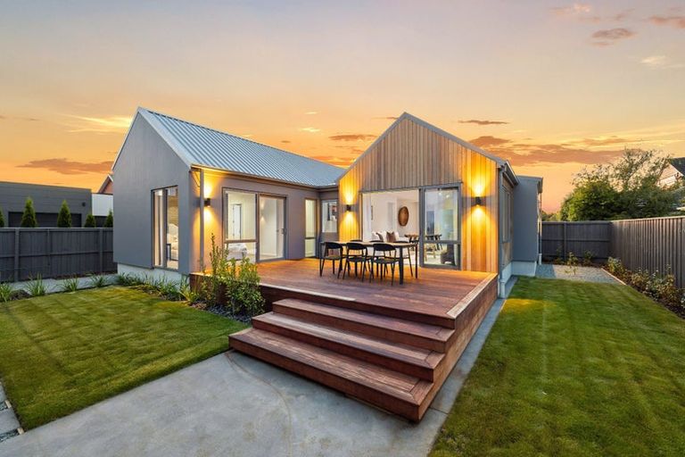 Photo of property in 17 Bradshaw Terrace, Riccarton, Christchurch, 8011