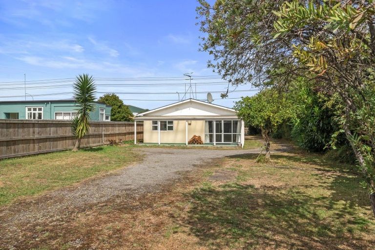 Photo of property in 28 Hokio Beach Road, Levin, 5510