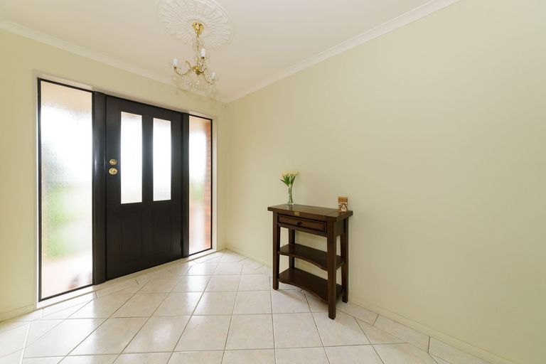 Photo of property in 14 Woodgate Court, Fitzherbert, Palmerston North, 4410