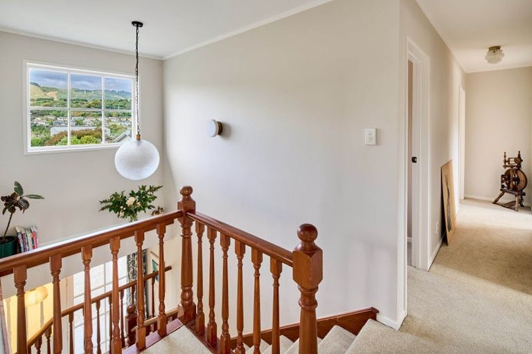 Photo of property in 11 Mckeefry Grove, Tawa, Wellington, 5028