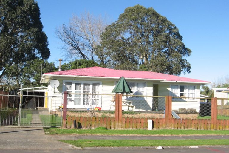 Photo of property in 15 Romney Place, Manurewa, Auckland, 2102