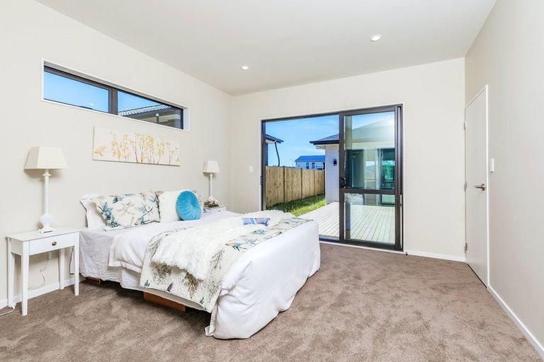 Photo of property in 4 Konoba Avenue, Kumeu, 0810