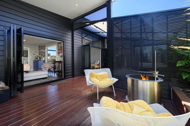Photo of property in 2 Benmore Crescent, Pyes Pa, Tauranga, 3112