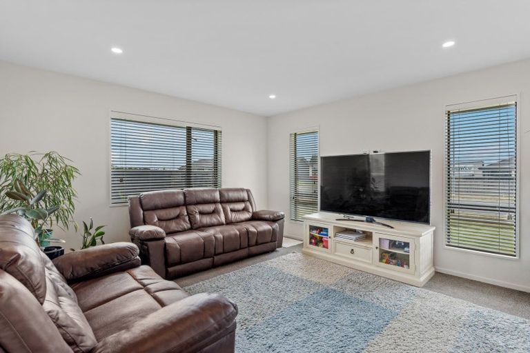 Photo of property in 17 Owen Drive, Darfield, 7510