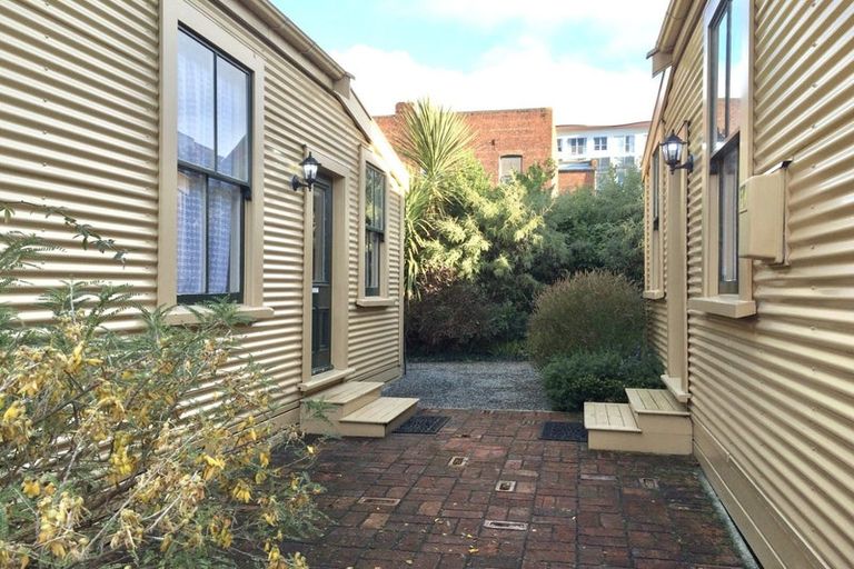 Photo of property in 5 Tonks Grove, Te Aro, Wellington, 6011