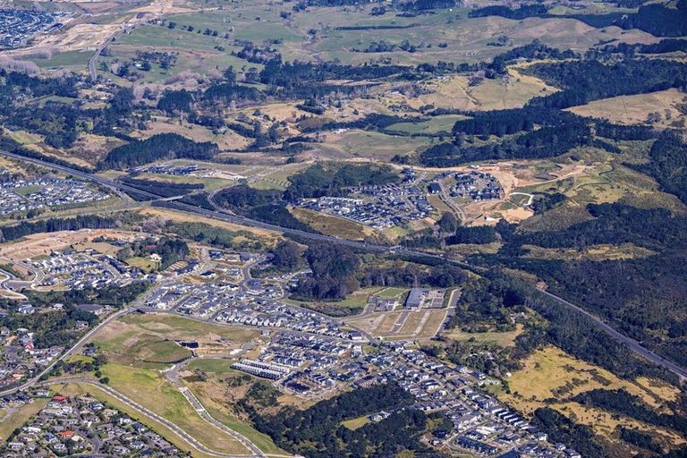 Photo of property in 226 Grand Drive, Orewa, 0931