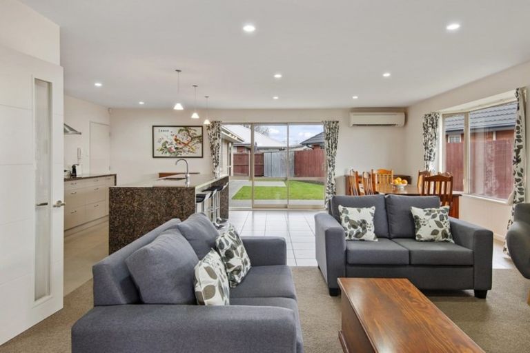 Photo of property in 47 Carradale Avenue, Broomfield, Christchurch, 8042