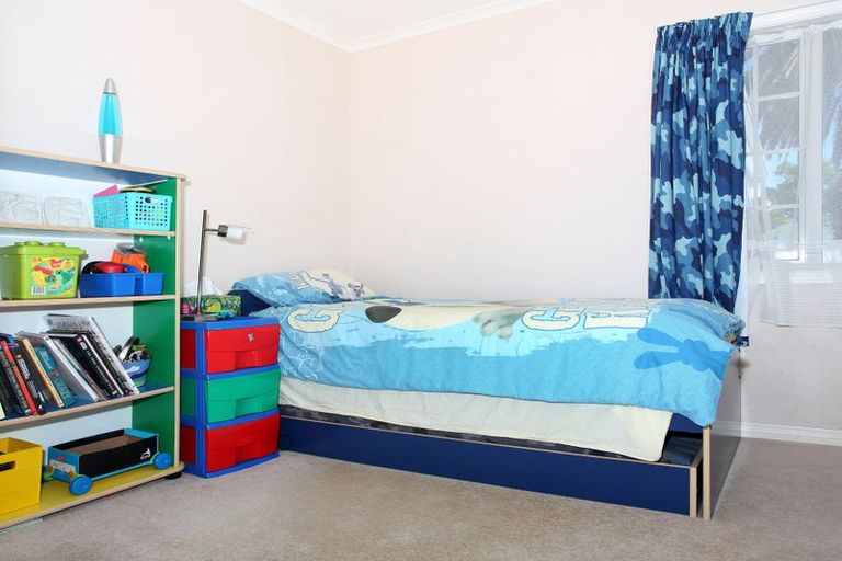 Photo of property in 32a Cutler Street, New Lynn, Auckland, 0600