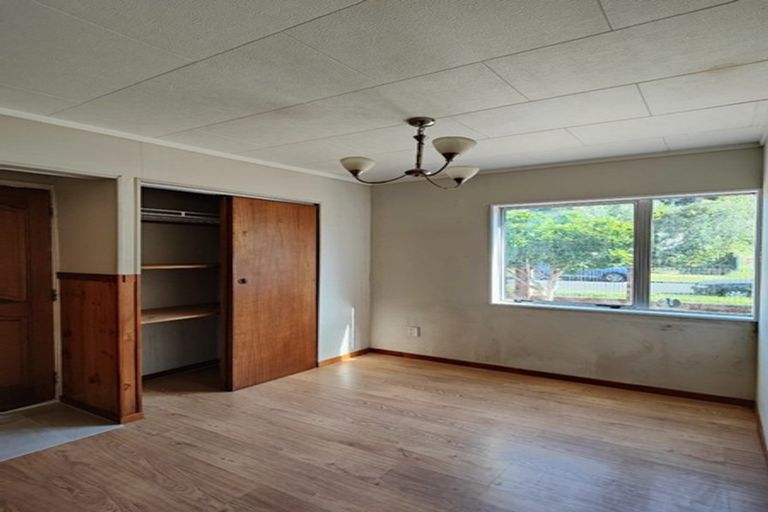 Photo of property in 31 Glennandrew Drive, Half Moon Bay, Auckland, 2012