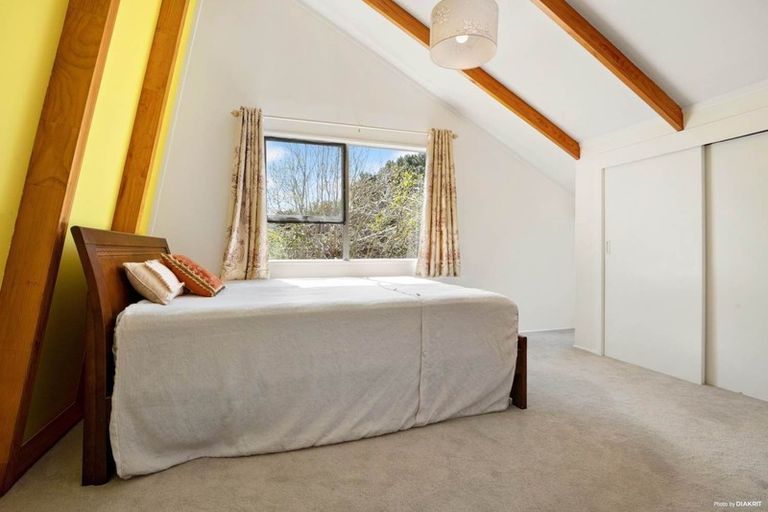 Photo of property in 195 West Harbour Drive, West Harbour, Auckland, 0618