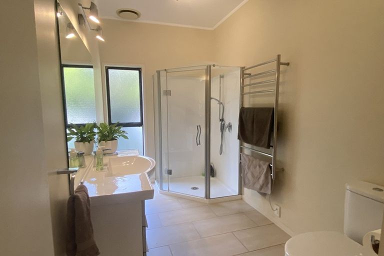 Photo of property in 285 Konini Road, Titirangi, Auckland, 0604