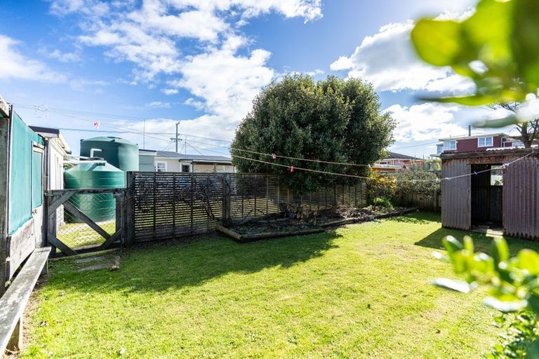 Photo of property in 76 Park Avenue, Waitarere Beach, Levin, 5510