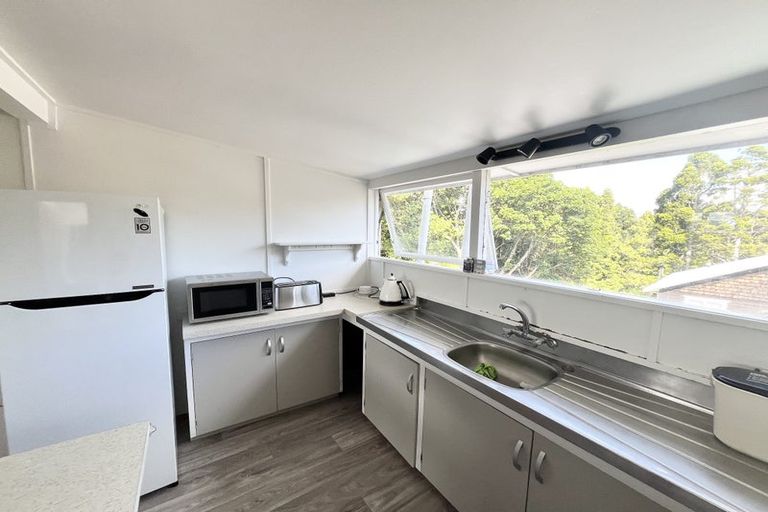 Photo of property in 36 Rangatira Road, Birkenhead, Auckland, 0626