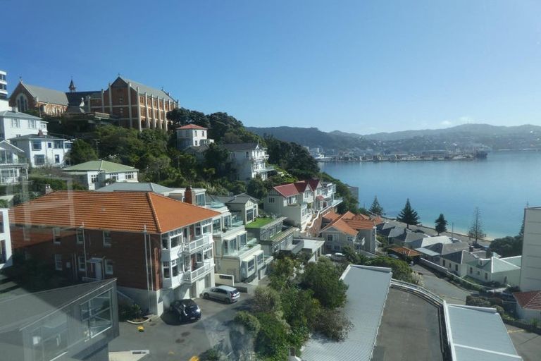 Photo of property in Jerningham Apartments, 20 Oriental Terrace, Oriental Bay, Wellington, 6011