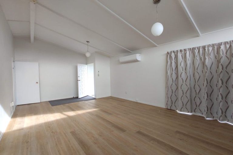 Photo of property in 1 Blanche Way, Half Moon Bay, Auckland, 2012