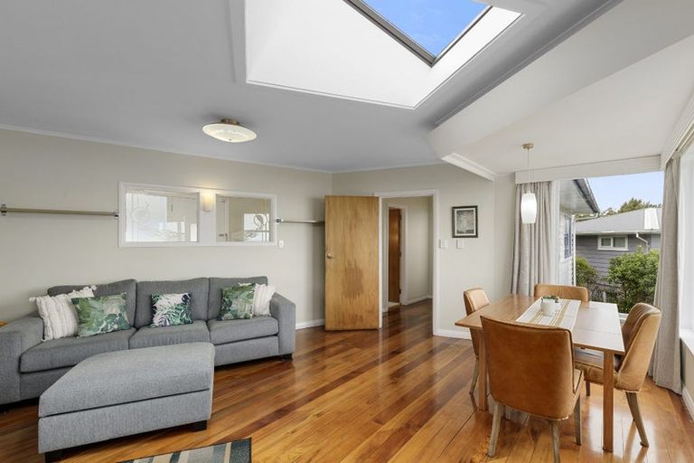 Photo of property in 115 Dowse Drive, Maungaraki, Lower Hutt, 5010