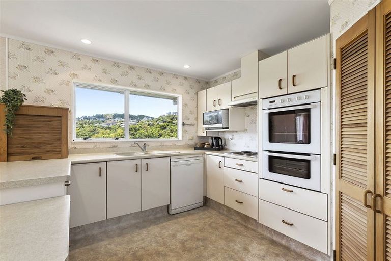 Photo of property in 17 Latitude Close, Whitby, Porirua, 5024