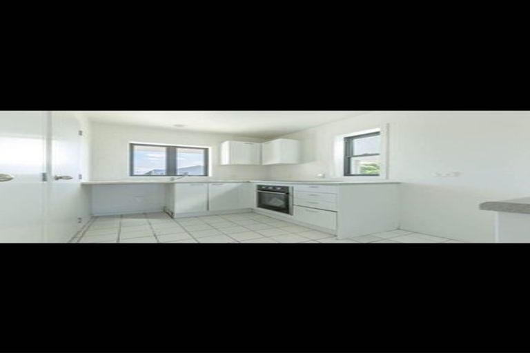 Photo of property in 7/6 John Jennings Drive, Oteha, Auckland, 0632