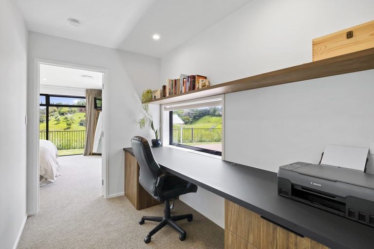 Photo of property in 7 Matau Lane, Ferndale, New Plymouth, 4310