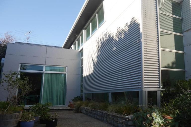 Photo of property in 47 Korokoro Road, Korokoro, Lower Hutt, 5012