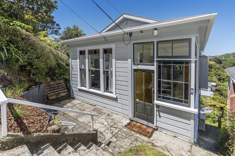 Photo of property in 9 Plunket Street, Kelburn, Wellington, 6012