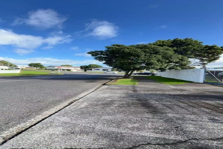 Photo of property in 2/178 Finlayson Avenue, Clendon Park, Auckland, 2103