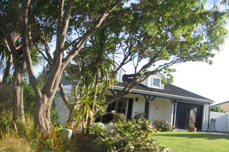 Photo of property in 58 Leeward Drive, Whitby, Porirua, 5024