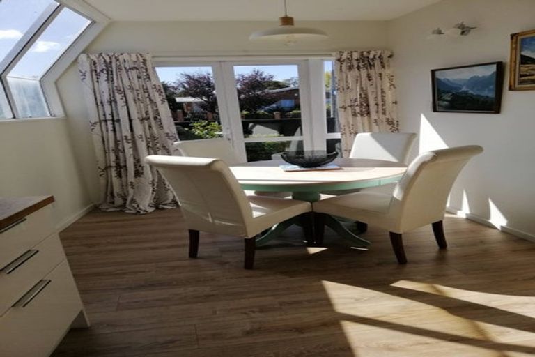 Photo of property in 2/2 Harrowdale Drive, Avonhead, Christchurch, 8042