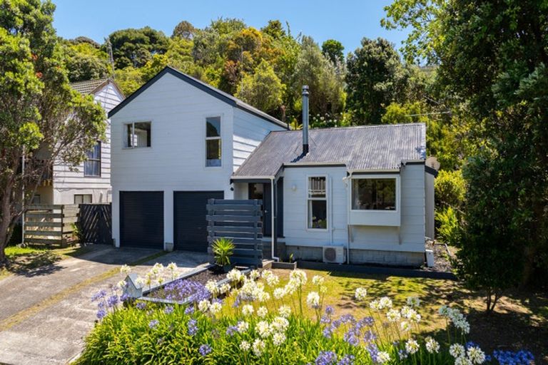 Photo of property in 6 Bowline Place, Whitby, Porirua, 5024