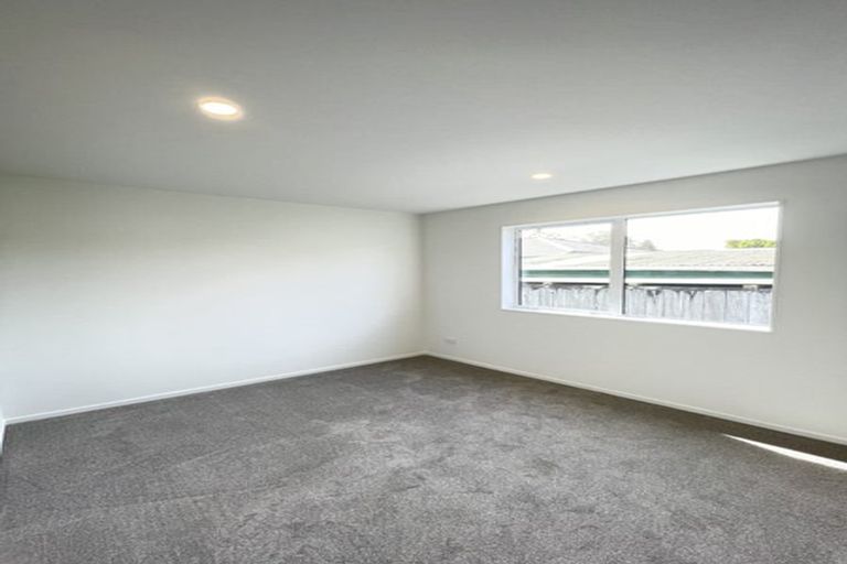 Photo of property in 20d Edwards Avenue, Henderson, Auckland, 0610