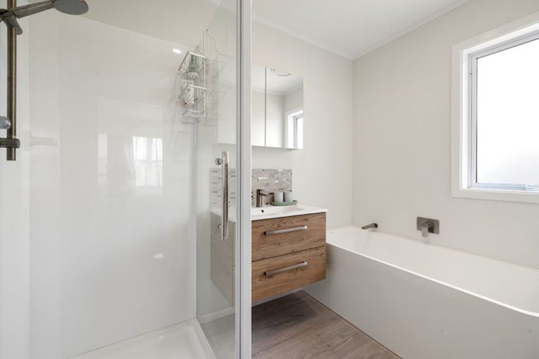 Photo of property in 55 Mears Road, St Andrews, Hamilton, 3200