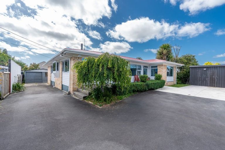 Photo of property in 10 Stewart Place, Melville, Hamilton, 3206