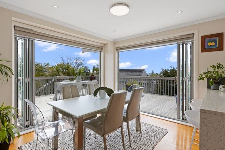 Photo of property in 105 Kowhai Road, Mairangi Bay, Auckland, 0630
