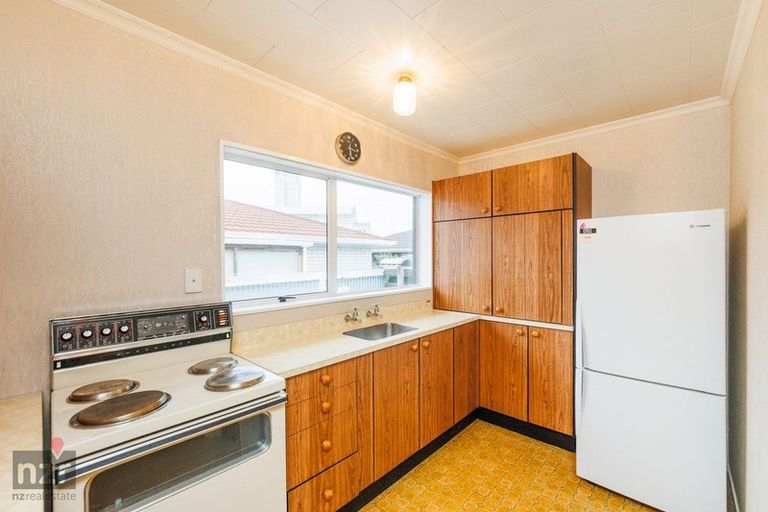 Photo of property in 4 Chertsey Court, Roslyn, Palmerston North, 4414