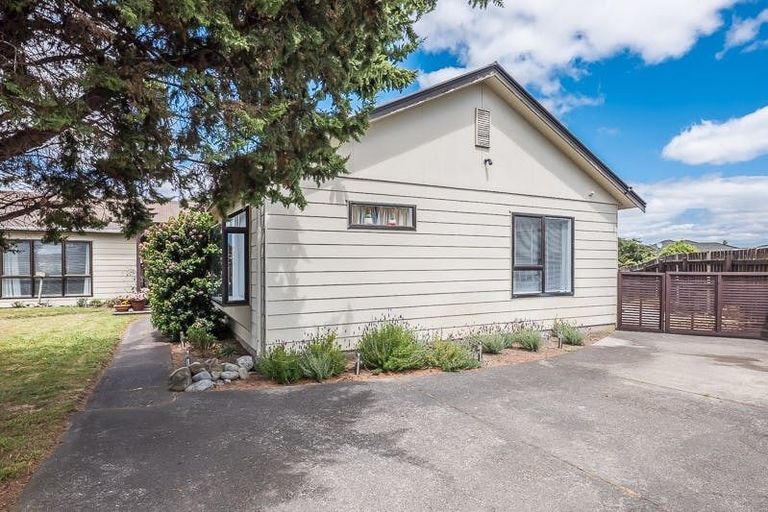 Photo of property in 12 Campbell Avenue, Paraparaumu, 5032