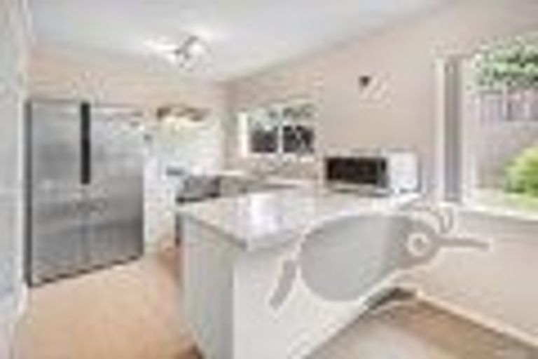 Photo of property in 2/37 Galvan Avenue, Sunnyhills, Auckland, 2010