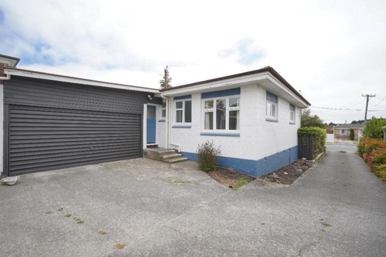 Photo of property in 1/261 Lake Terrace Road, Shirley, Christchurch, 8061