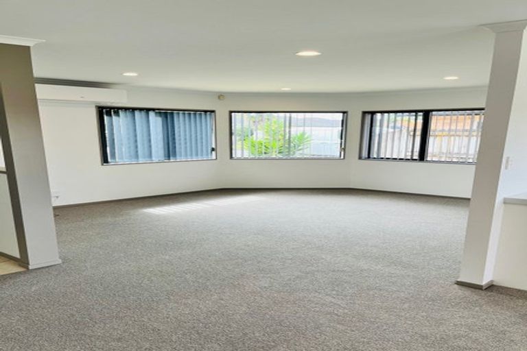 Photo of property in 25 Grabella Place, Papamoa Beach, Papamoa, 3118