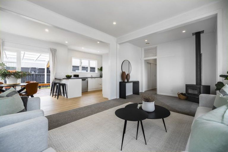 Photo of property in 29 Kaipara Portage Road, Riverhead, 0820